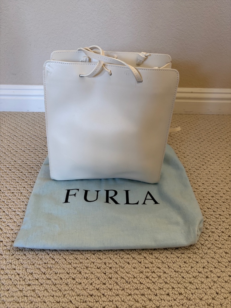 Furla Cream Leather Drawstring Shoulder Bucket Bag